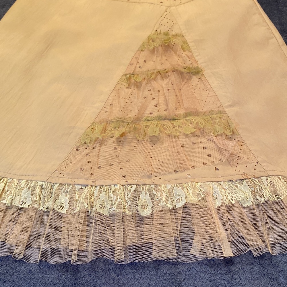 Beige Mini Heart Laser Cut Lace Mesh Ruffle Midi Skirt - Picture 3 of 9